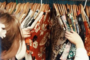 Ubrania używane – daj swoim rzeczom drugie życie