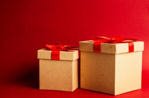 Pomysły na zapakowanie prezentu na Boże Narodzenie