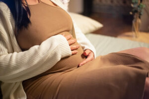Probiotyk dla kobiet w czasie ciąży – czy jest bezpieczny? Odpowiadamy