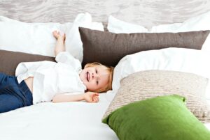 Jaki materac do łóżka dziecięcego wybrać? Zapewnij zdrowy sen swojemu dziecku