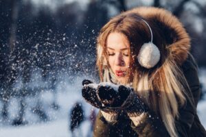 Śniegowce z futerkiem – 4 modne fasony w tym sezonie