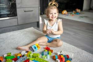 Furby jako przyjaciel dziecka – znaczenie zabawki w rozwoju emocjonalnym